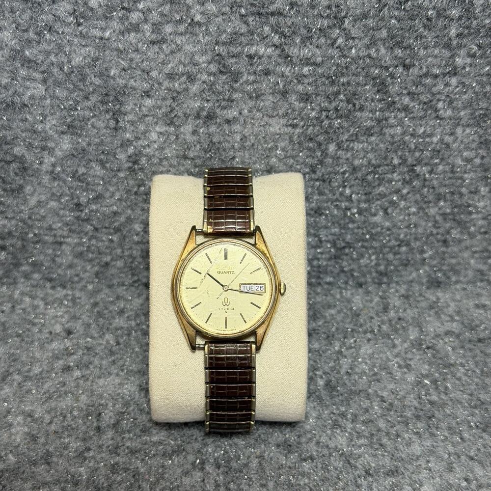 SEIKO TYPE II 8223-6030 Gold Tone Quartz Watch c1979 Men Japan Day Date Bracelet